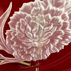 Crystal Flower of the Month Crystal Plate by Hoya Signed T Yamamoto - May.